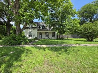 515 N Bosque Street, Meridian, TX 76665