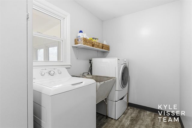 1661 Herrick Avenue, Grand Rapids, MI 49505