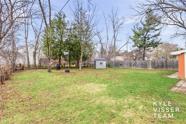 1661 Herrick Avenue, Grand Rapids, MI 49505