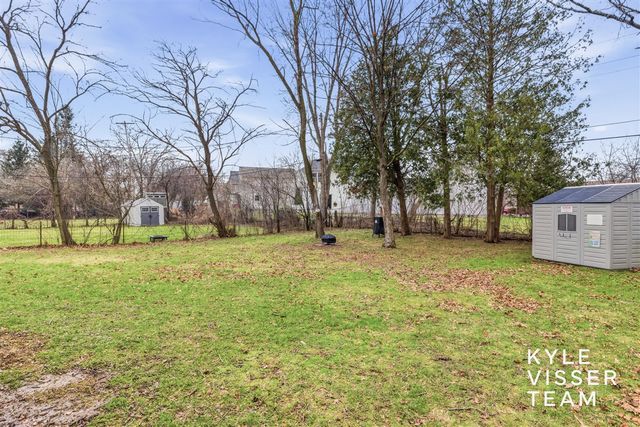 1661 Herrick Avenue, Grand Rapids, MI 49505