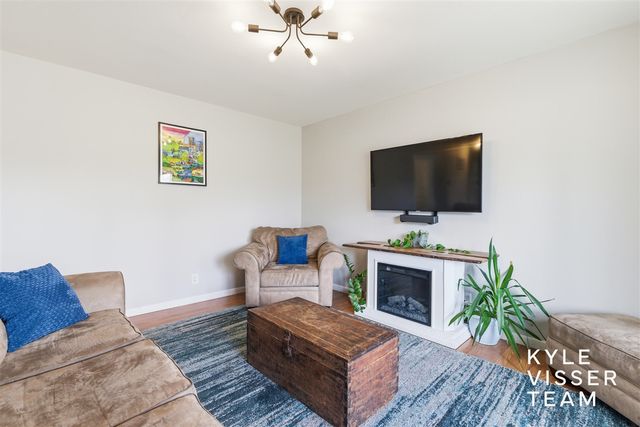 1661 Herrick Avenue, Grand Rapids, MI 49505