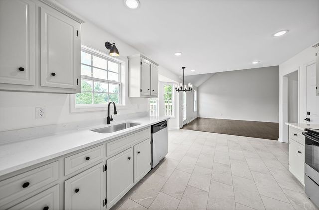 270 Harold Dr, Clarksville, TN 37040