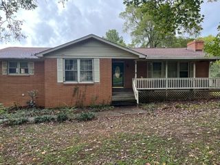 413 Hughes Ave, Columbia, TN 38401