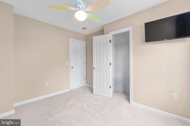 12215 STONEHENGE DR, Fredericksburg, VA 22407