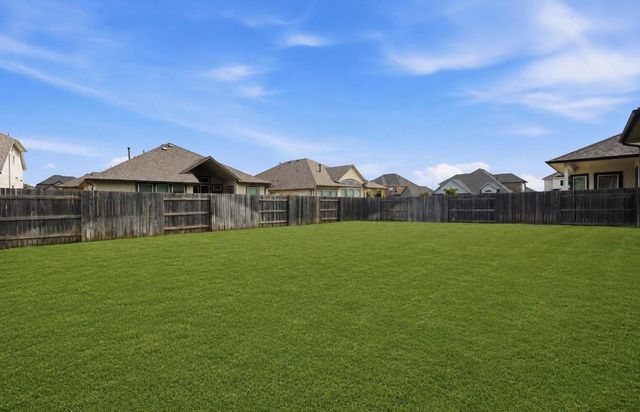 203 Soft Elm DR, Buda, TX 78610