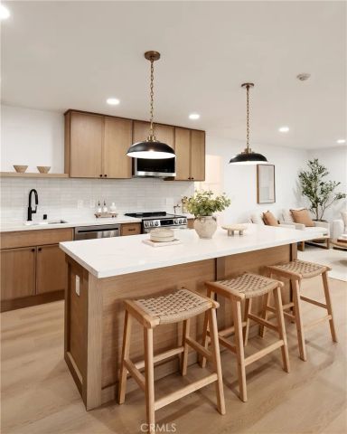 814 Camino Real 104, Redondo Beach, CA 90277