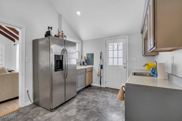 165 Glenside Trl, Byram Twp., NJ 07871