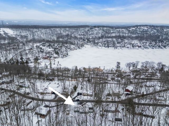 165 Glenside Trl, Byram Twp., NJ 07871