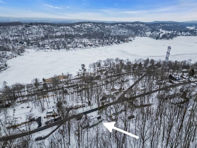 165 Glenside Trl, Byram Twp., NJ 07871