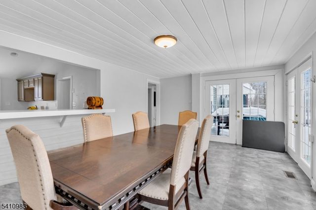 165 Glenside Trl, Byram Twp., NJ 07871