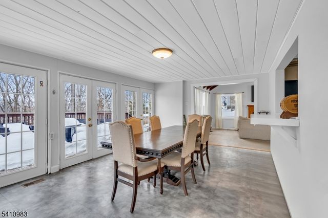 165 Glenside Trl, Byram Twp., NJ 07871