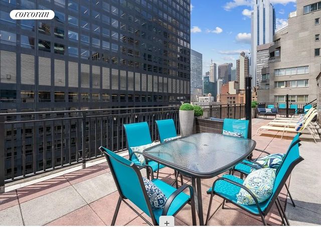 209 E 56th St Apt 2K, New York City, NY 10022