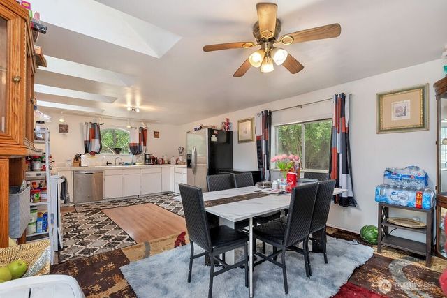 3303 E Harstine Island Road S, Shelton, WA 98584