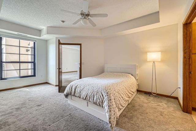 820 Emerald Street 402, Saint Paul, MN 55114