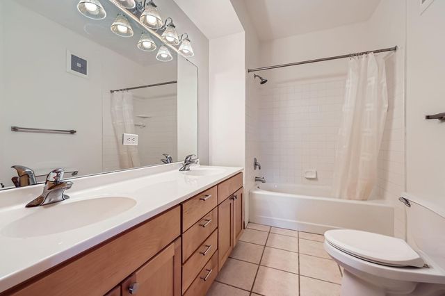 820 Emerald Street 402, Saint Paul, MN 55114