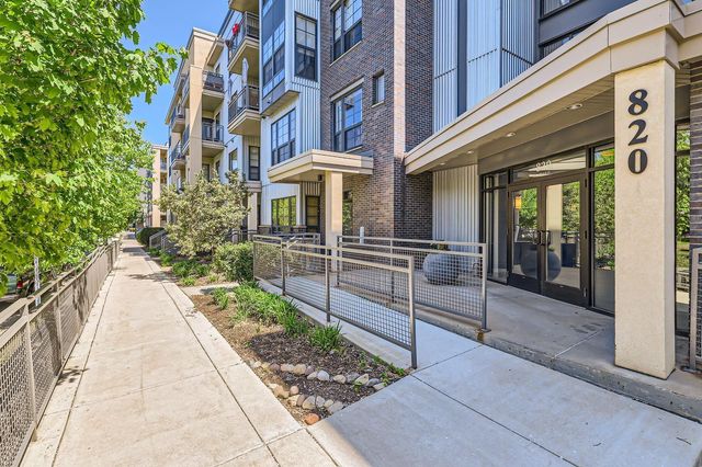 820 Emerald Street 402, Saint Paul, MN 55114