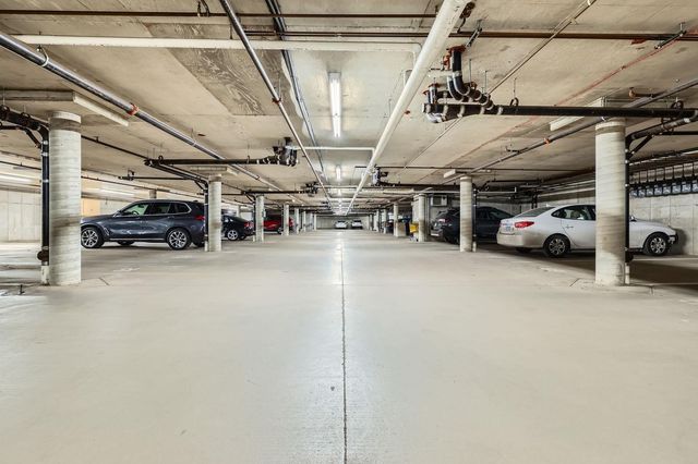 820 Emerald Street 402, Saint Paul, MN 55114