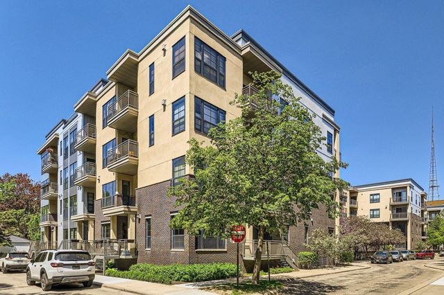 820 Emerald Street 402, Saint Paul, MN 55114