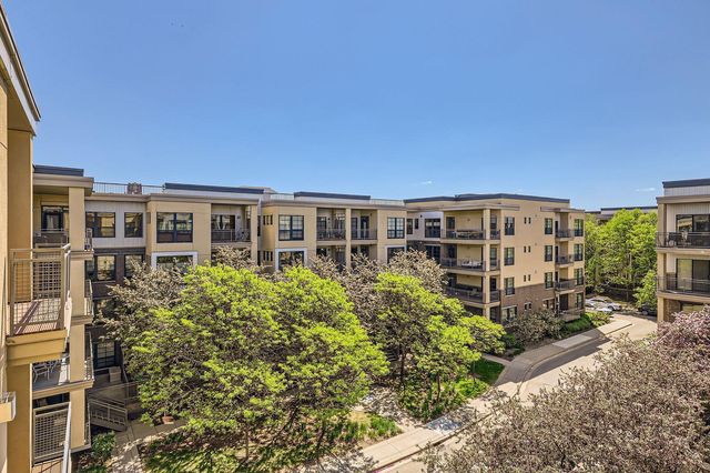 820 Emerald Street 402, Saint Paul, MN 55114