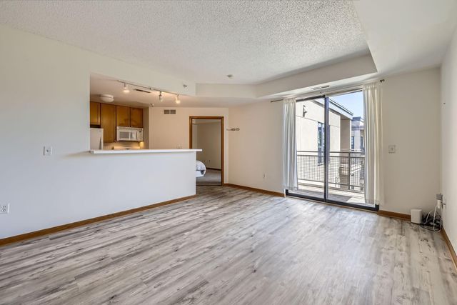 820 Emerald Street 402, Saint Paul, MN 55114