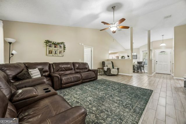 109 Lake Crest Drive, Kingsland, GA 31548