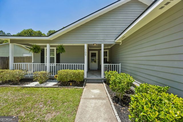 109 Lake Crest Drive, Kingsland, GA 31548