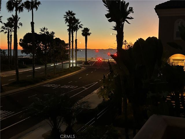 5612 OCEAN VISTA Drive, Huntington Beach, CA 92648