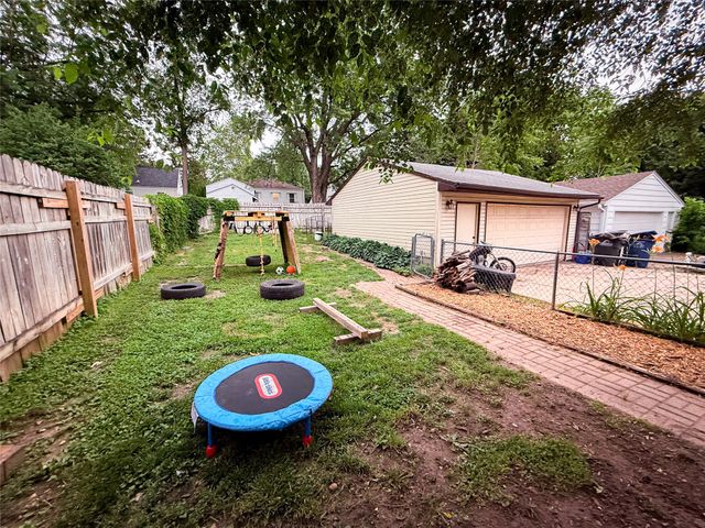 3517 38th Street, Des Moines, IA 50310