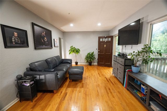 3517 38th Street, Des Moines, IA 50310