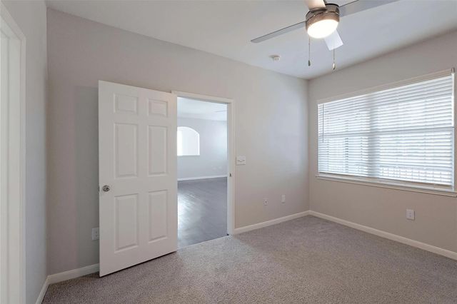 12215 Hunters Chase DR N-10207N, Austin, TX 78729