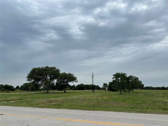 4903 Fm 180, Ledbetter, TX 78946