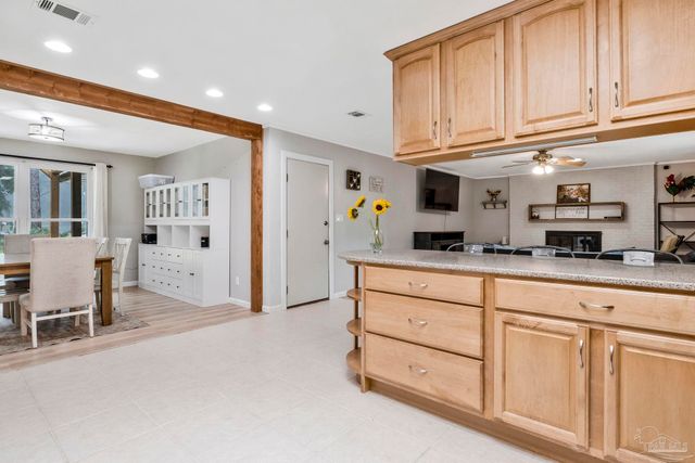 6257 Spanish Oak Ct, Pensacola, FL 32526