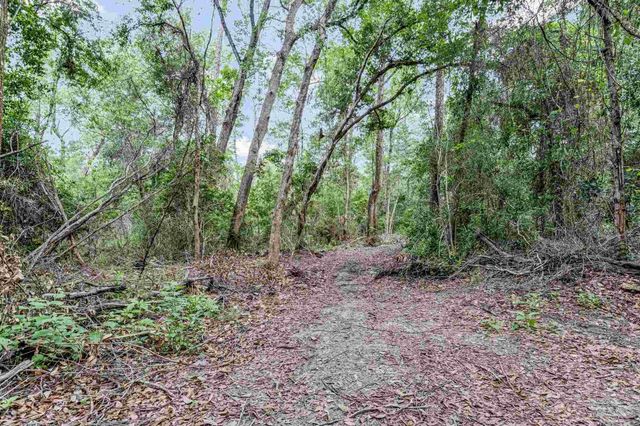 6257 Spanish Oak Ct, Pensacola, FL 32526
