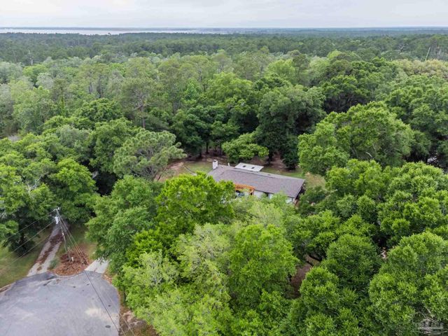 6257 Spanish Oak Ct, Pensacola, FL 32526
