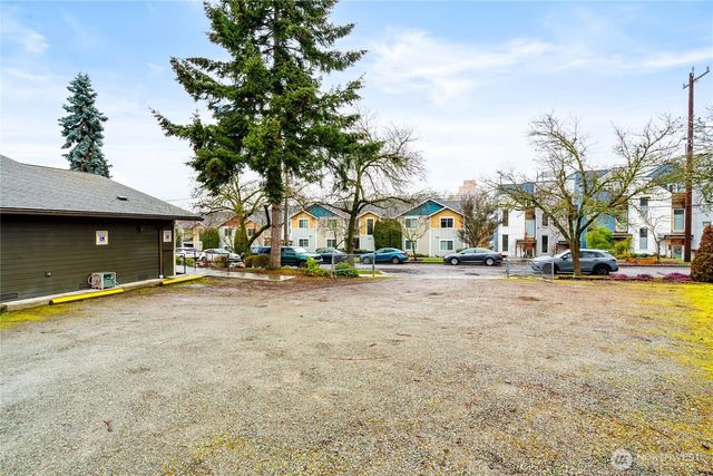 812 Davis Place S, Seattle, WA 98144