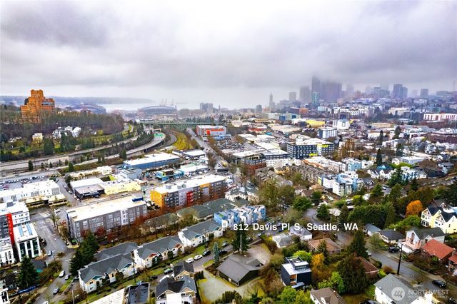 812 Davis Place S, Seattle, WA 98144