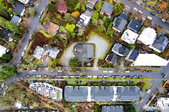 812 Davis Place S, Seattle, WA 98144