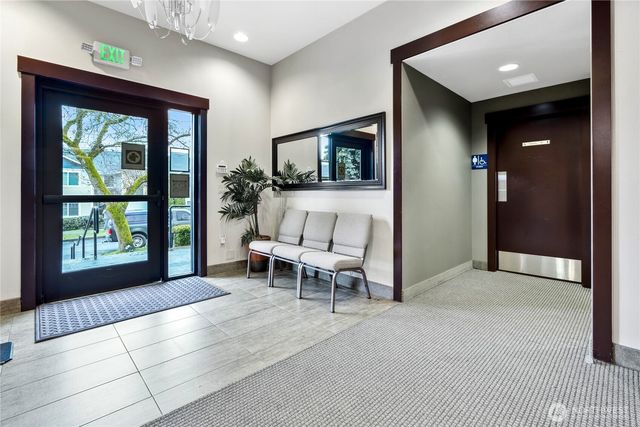 812 Davis Place S, Seattle, WA 98144