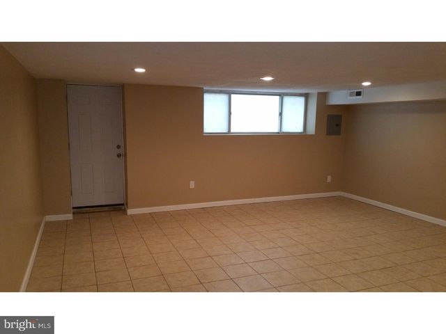 9960 WOODFERN RD, Philadelphia, PA 19115