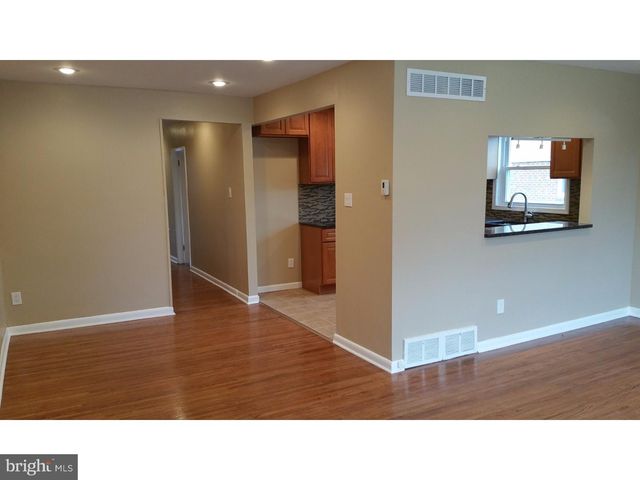 9960 WOODFERN RD, Philadelphia, PA 19115