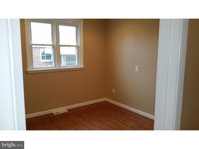 9960 WOODFERN RD, Philadelphia, PA 19115
