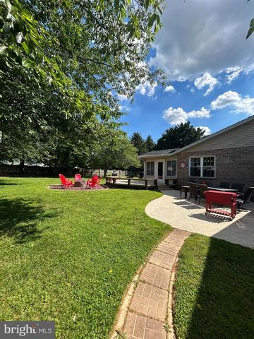 2217 CHEROKEE DR, Westminster, MD 21157