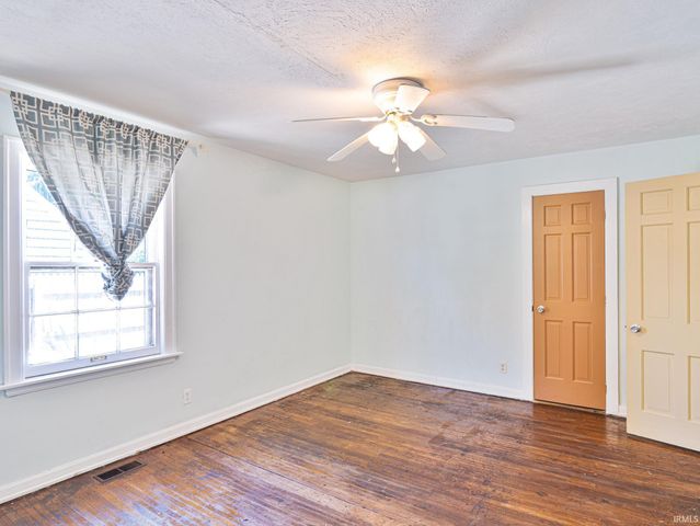 1128 Somerset Lane, Fort Wayne, IN 46805