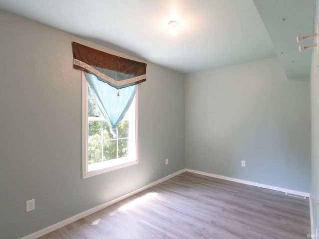 1128 Somerset Lane, Fort Wayne, IN 46805