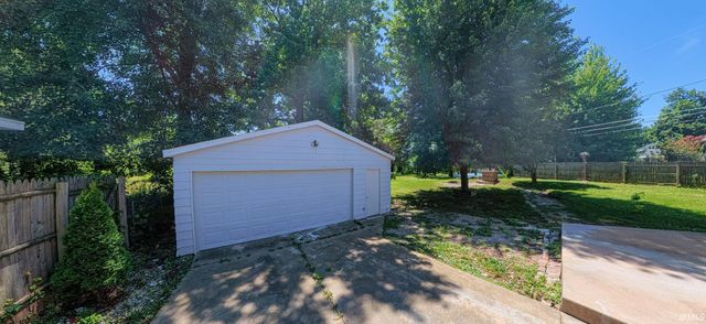 1128 Somerset Lane, Fort Wayne, IN 46805
