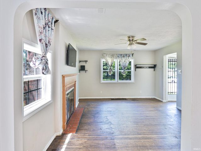 1128 Somerset Lane, Fort Wayne, IN 46805