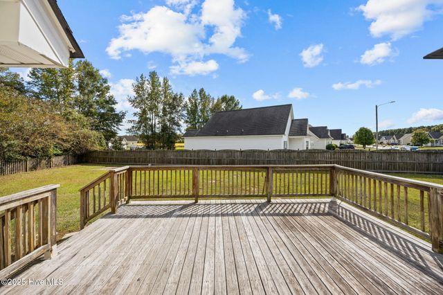 1013 Bristolmoor Drive, Winterville, NC 28590