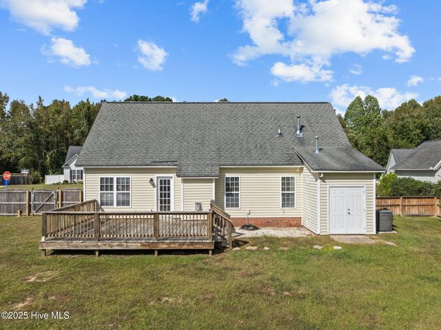 1013 Bristolmoor Drive, Winterville, NC 28590