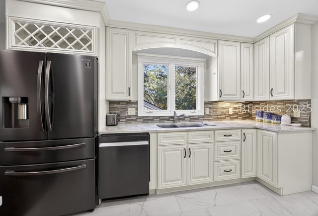 112 Otter Rd, Hilton Head Island, SC 29928