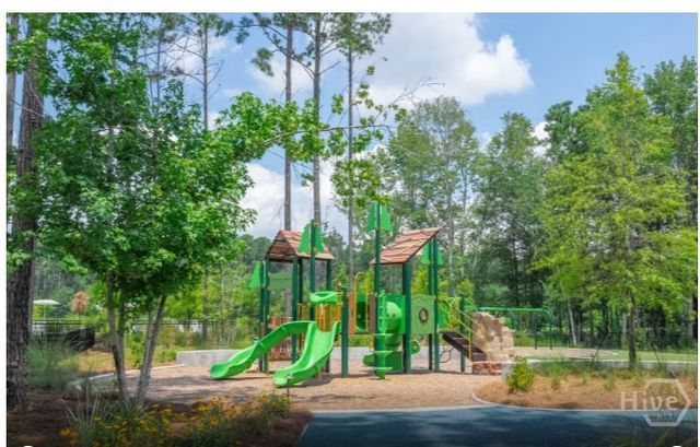 217 Crosstown Avenue, Richmond Hill, GA 31324